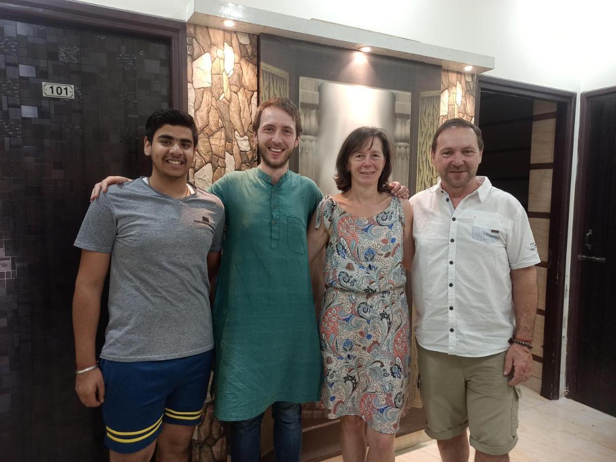 4N Homestay- Golden Temple View Amritsar Dış mekan fotoğraf