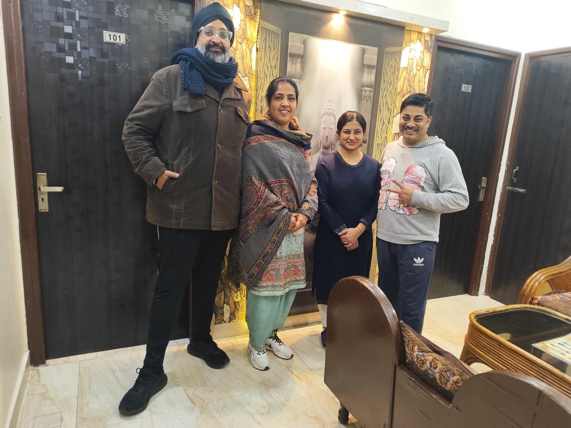 4N Homestay- Golden Temple View Amritsar Dış mekan fotoğraf